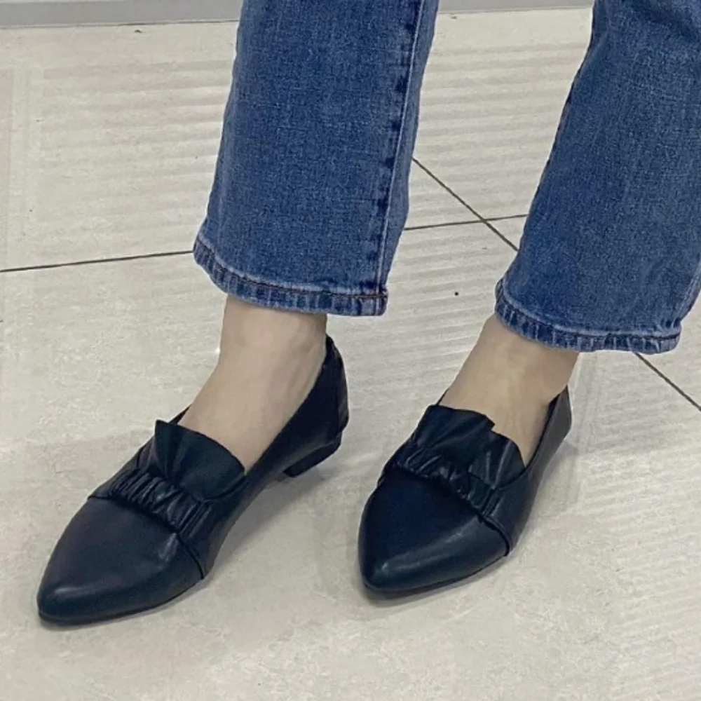 Women's Ruffle Pointy Toe Casual Cute Slip-on Ballet Flat Shoes - NWOT